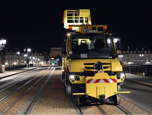 CMAR livraison Bordeaux - 33                             UNIMOG road-rail M.E.W.P                                        